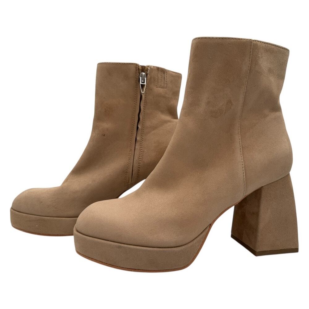 NEW with IMPERFECTIONS Dolce Vita Block Heel Boot Size 8 Tan Suede
